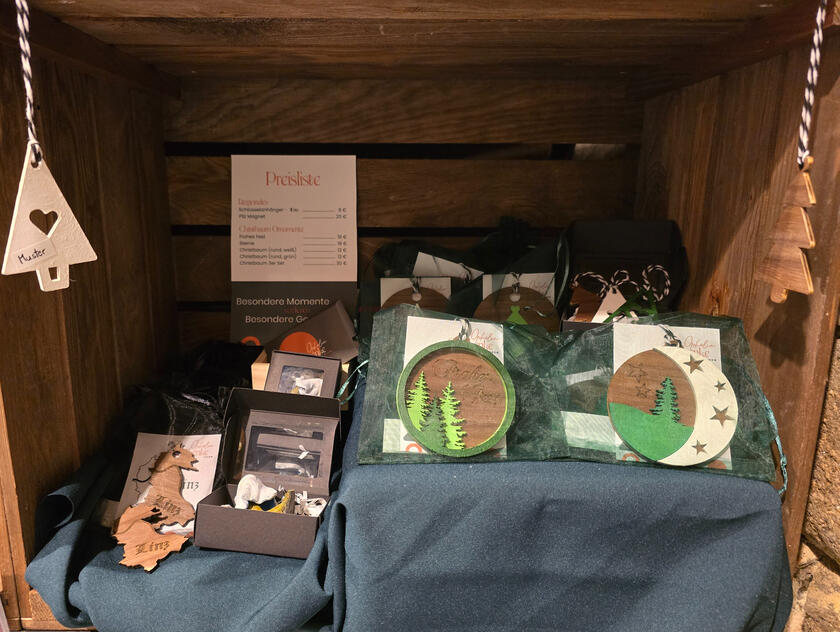 Ophelia Geschenke Logo